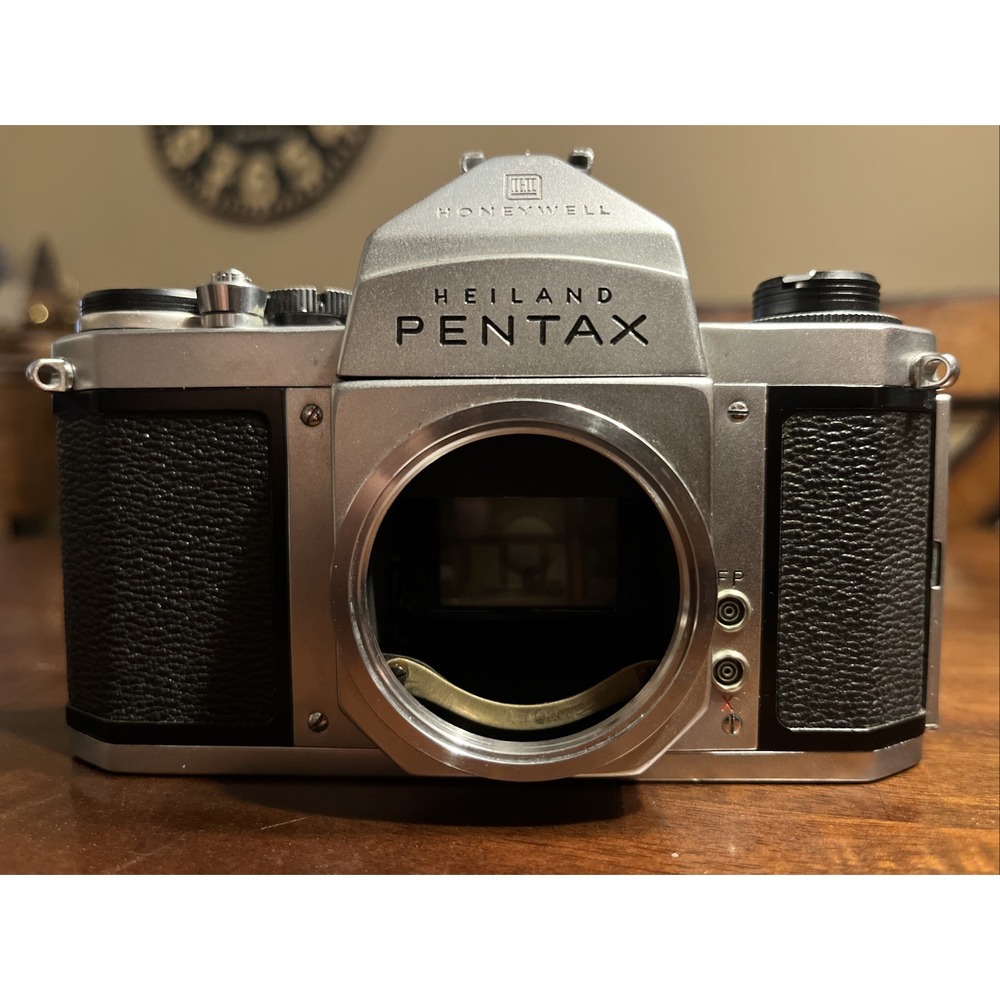 Vintage‎ Pentax H1 (S1) Screw Mount Film Camera (Body Only)